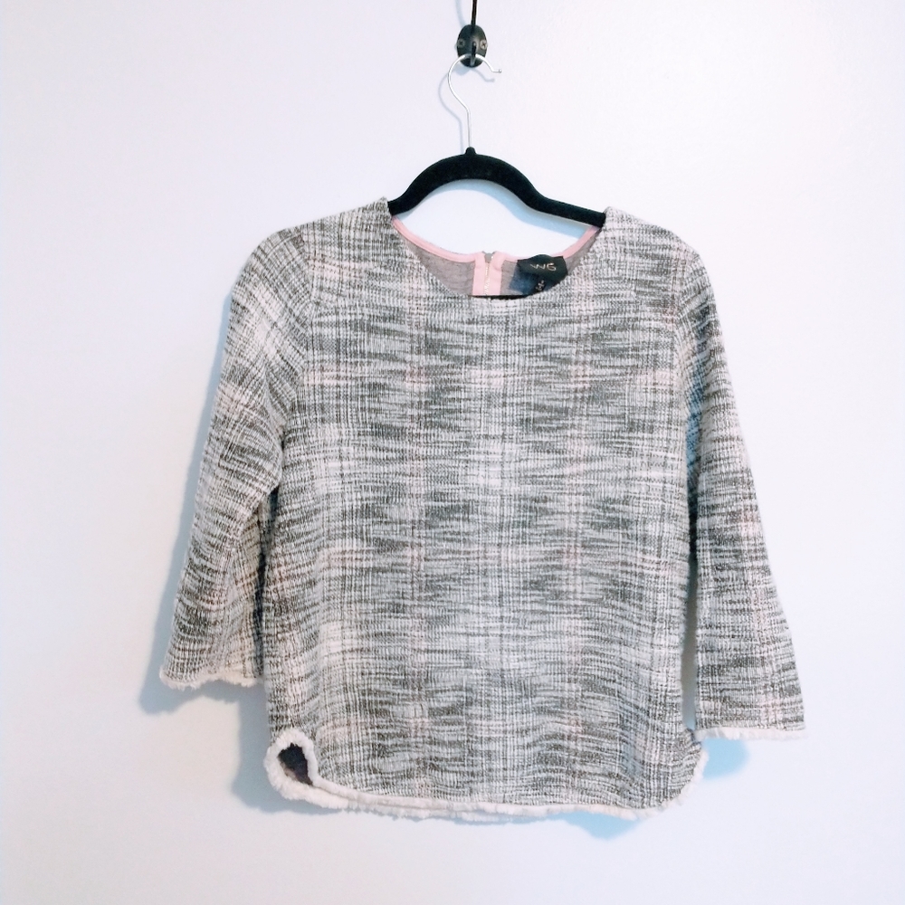 W5 white and black tweed top with rounded herb size small